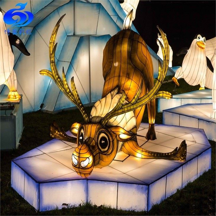 Outdoor Silk Chinese Lion Lantern